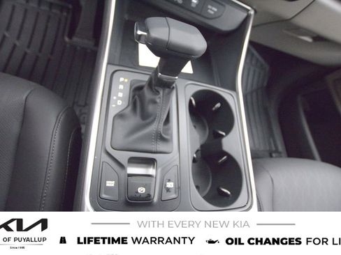 New 2026 Kia Carnival image 24