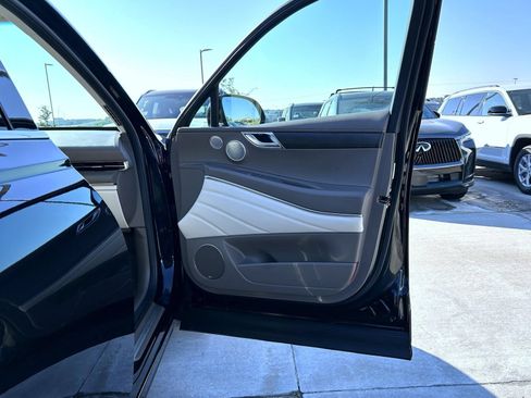 Certified 2024 Genesis GV80 2.5T w/ Prestige Package AWD/4WD image 16