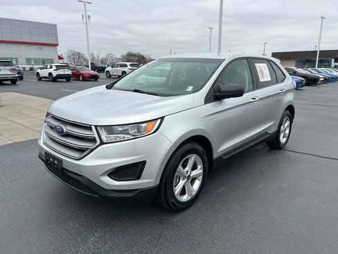 Used 2017 Ford Edge SE w/ Cargo Accessory Package image 2