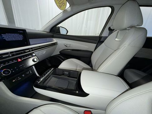 Used 2025 Hyundai Tucson Limited image 21