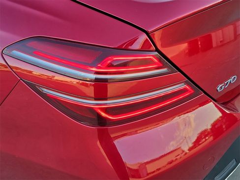 Used 2023 Genesis G70 2.0T image 30