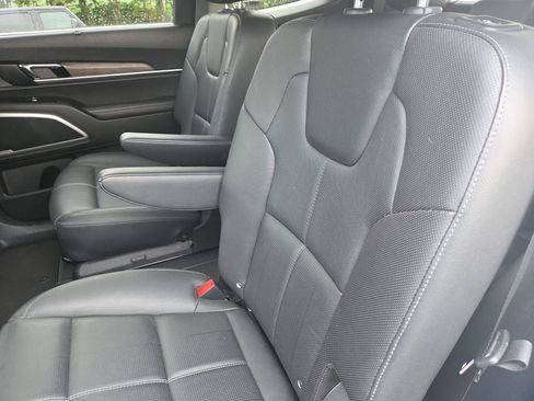 Used 2022 Kia Telluride EX w/ EX Premium Package AWD/4WD image 10
