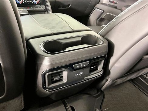 Used 2024 GMC Sierra 1500 AT4X image 11