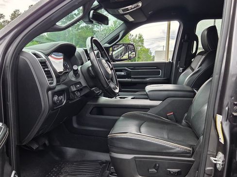 Used 2020 RAM 2500 Laramie w/ Night Edition AWD/4WD image 3