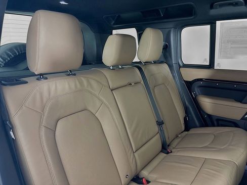 Used 2025 Land Rover Defender 110 S image 15