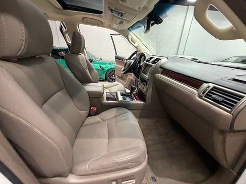 Used 2019 Lexus GX 460 Premium AWD/4WD image 37