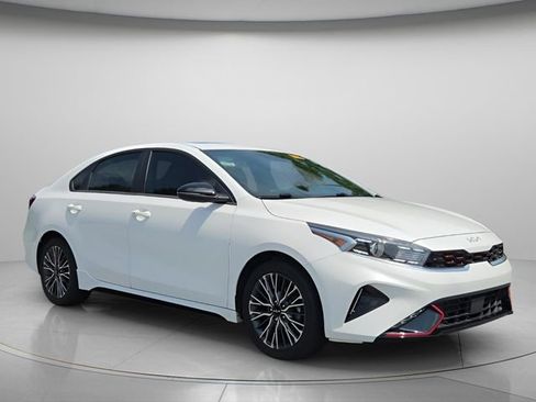 Used 2024 Kia Forte GT-Line w/ GT-Line Premium Package FWD image 5