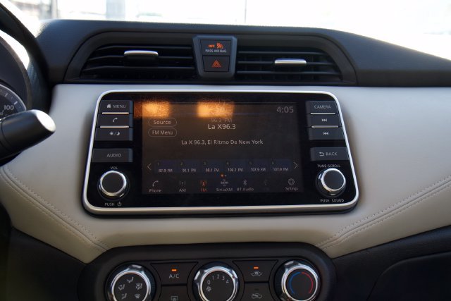 Used 2020 Nissan Versa SV FWD image 21