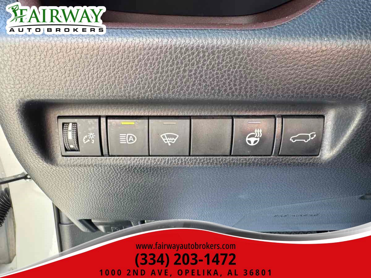 Used 2019 Toyota RAV4 Limited w/ Cold Weather Package FWD image 17