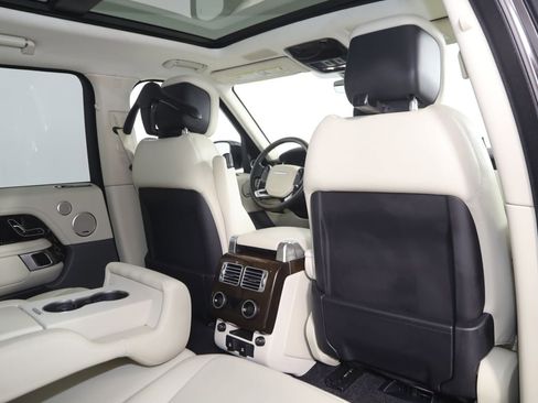 Used 2020 Land Rover Range Rover HSE image 16