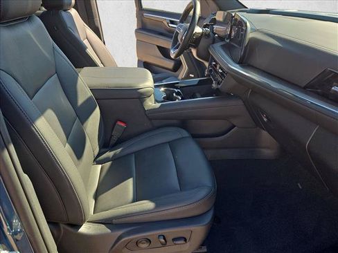 Certified 2025 Chevrolet Tahoe LT w/ Comfort Package RWD image 23