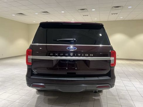 Used 2023 Ford Expedition XLT RWD image 4