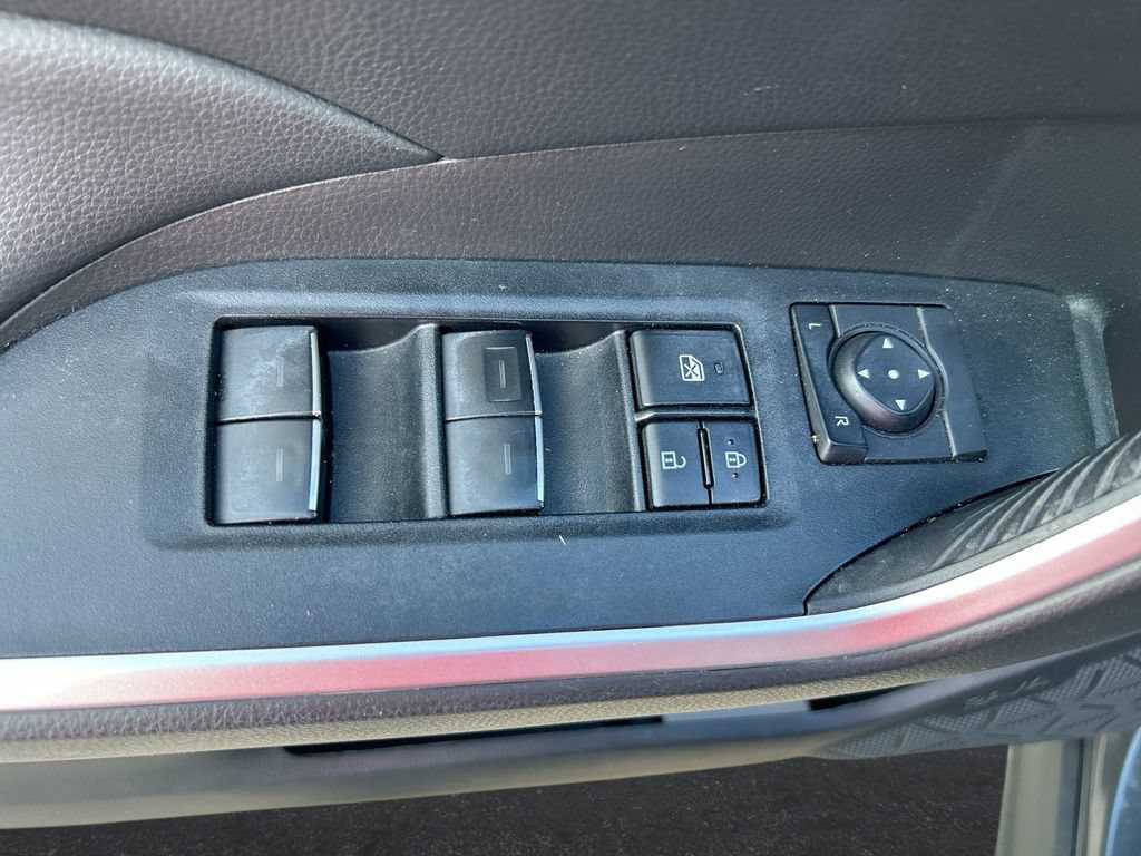 Used 2024 Toyota RAV4 XLE w/ Convenience Package FWD image 13
