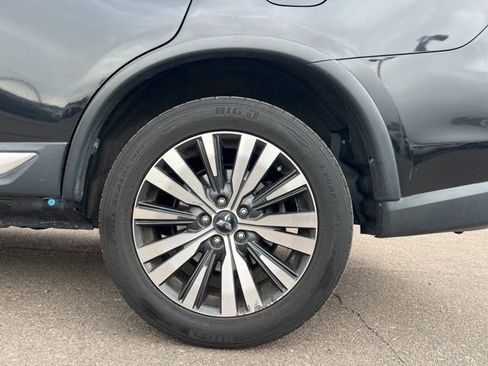 Used 2019 Mitsubishi Outlander SEL image 12