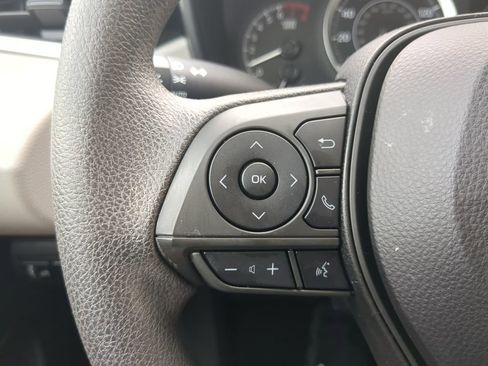 Used 2020 Toyota Corolla LE image 29