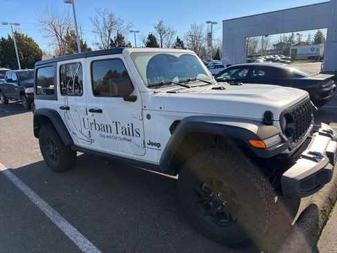 Used 2024 Jeep Wrangler Unlimited image 1