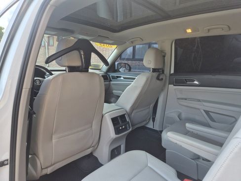 Used 2019 Volkswagen Atlas SE w/ Panoramic Sunroof Package AWD/4WD image 13