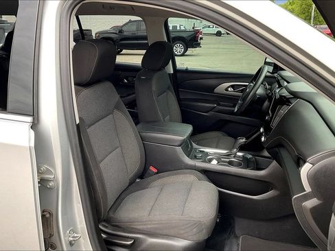 Used 2020 Chevrolet Traverse LS FWD image 16