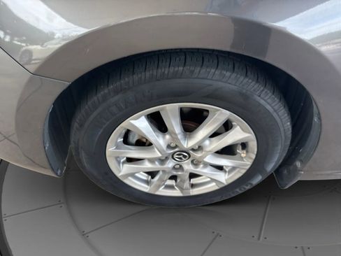Used 2017 MAZDA MAZDA3 Sport image 25