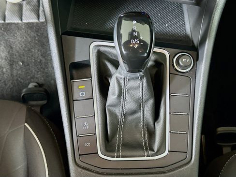 Used 2025 Volkswagen Jetta Sport image 24