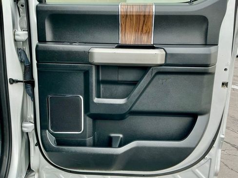 Used 2019 Ford F150 Lariat image 26