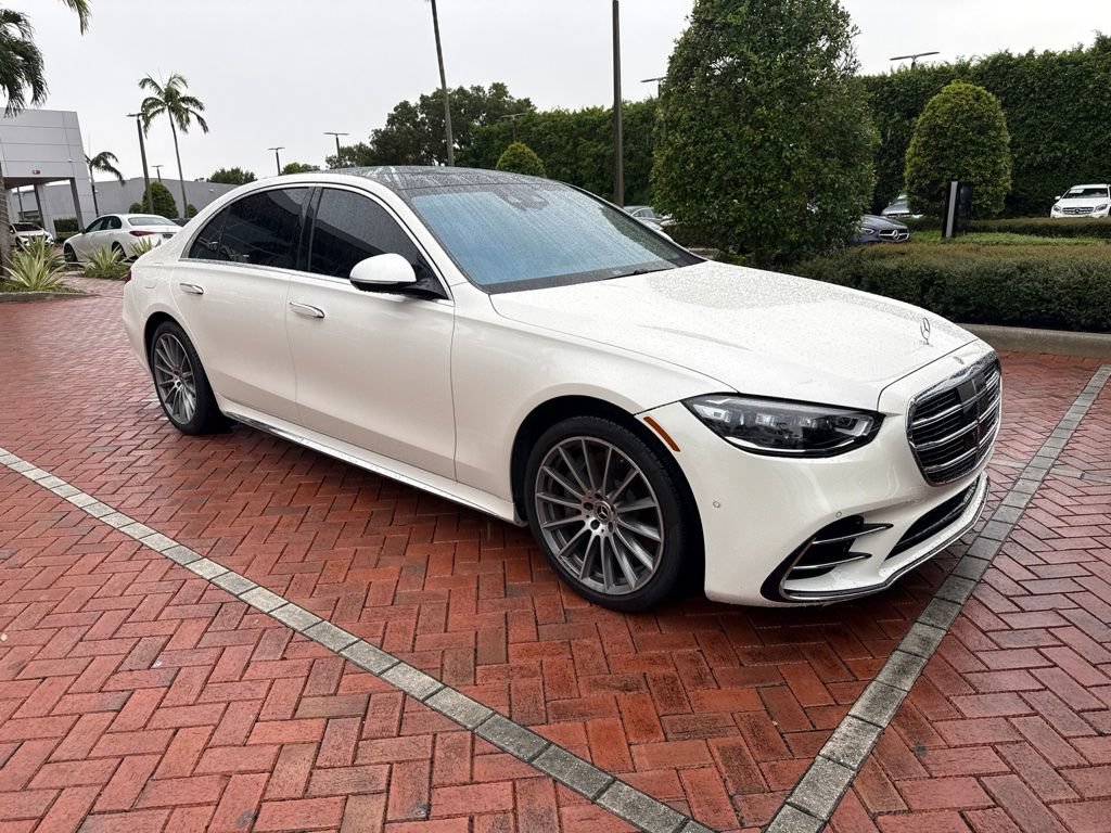 Used 2023 Mercedes-Benz S 500 4MATIC image 1