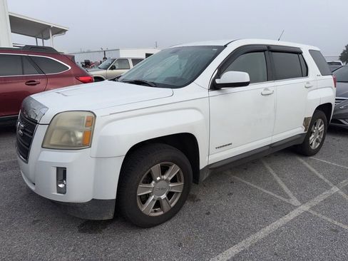 Used 2011 GMC Terrain SLE image 1