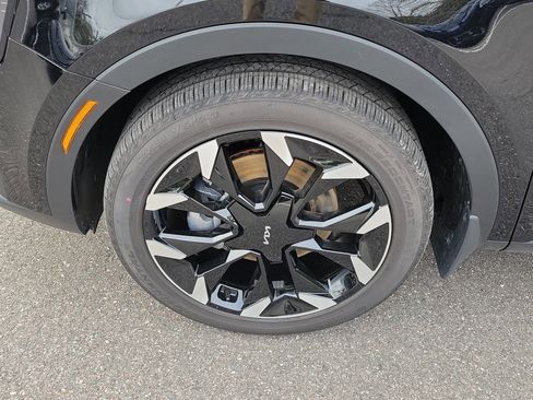 Certified 2025 Kia Sorento EX w/ Panoramic Sunroof Package image 40