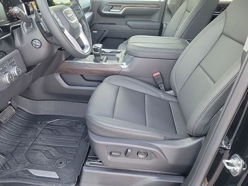 New 2026 GMC Sierra 1500 SLT w/ SLT Premium Package AWD/4WD image 11