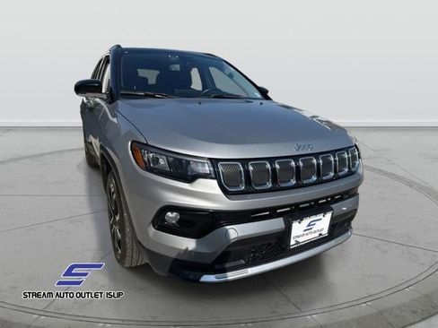 Used 2022 Jeep Compass Limited image 2