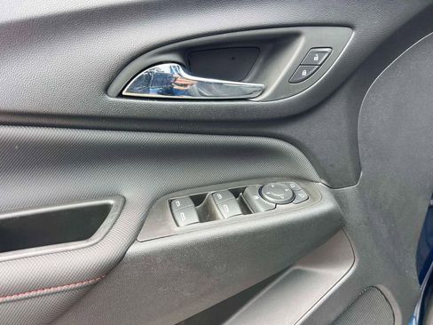 Used 2022 Chevrolet Equinox RS w/ LPO, Floor Liner Package AWD/4WD image 15