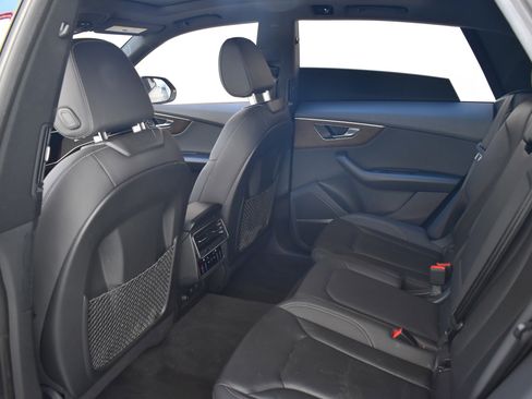 Used 2021 Audi Q8 Premium Plus w/ Premium Plus Package image 25