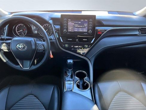 Used 2024 Toyota Camry SE image 17