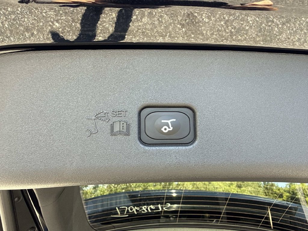 New 2026 Lincoln Nautilus Reserve AWD/4WD image 12
