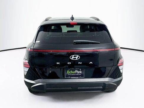 Used 2025 Hyundai Kona SEL FWD image 7
