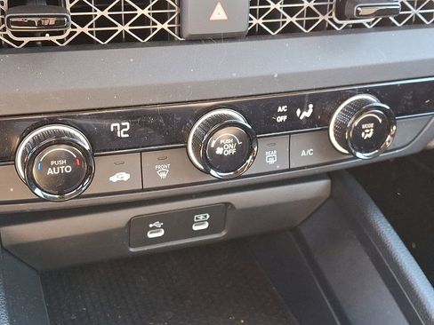 Certified 2025 Honda Accord LX image 15