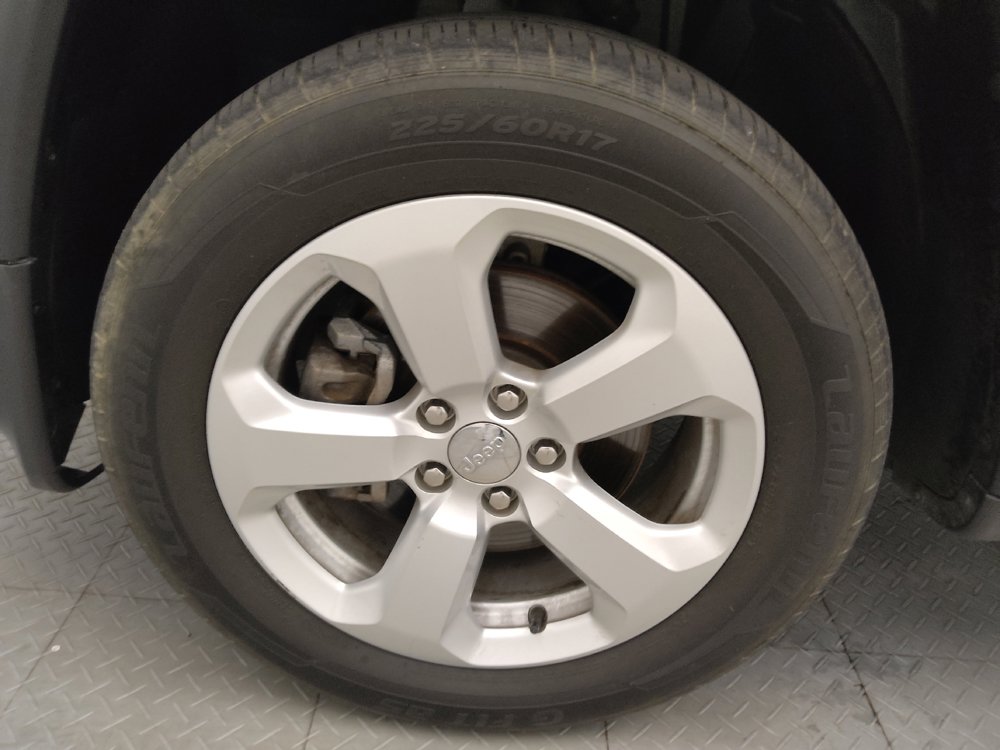 Used 2019 Jeep Compass Latitude AWD/4WD image 31