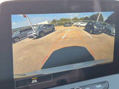 Used 2025 Chevrolet Blazer LT FWD image 19