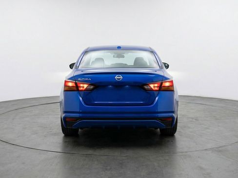 Used 2025 Nissan Altima 2.5 SV FWD image 7