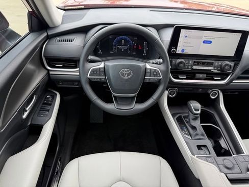 Used 2026 Toyota Grand Highlander AWD image 26