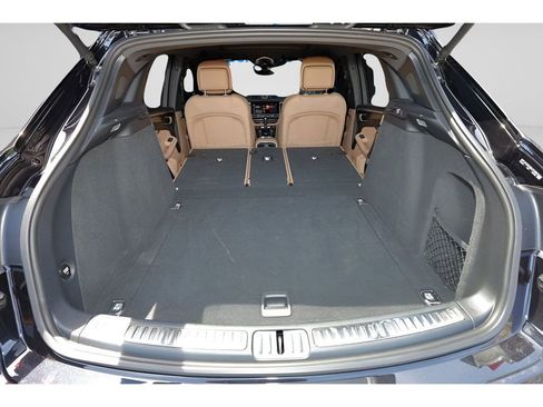 Used 2021 Porsche Macan AWD/4WD image 18