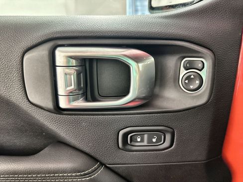 Used 2022 Jeep Wrangler Unlimited Sahara w/ LED Lighting Group image 15