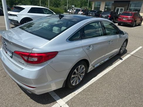 Used 2016 Hyundai Sonata Limited w/ Option Group 05 FWD image 3