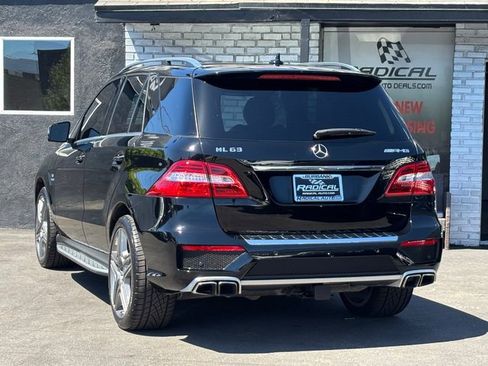 Used 2015 Mercedes-Benz ML 63 AMG 4MATIC w/ AMG Performance Package image 20
