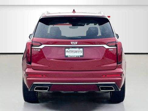 Used 2023 Cadillac XT6 Premium Luxury w/ Technology Package FWD image 6