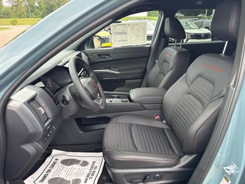 New 2026 Nissan Pathfinder Rock Creek w/ Rock Creek Premium Package AWD/4WD image 9