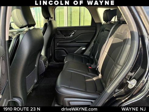 Certified 2024 Lincoln Corsair AWD image 22