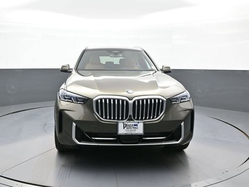 Used 2025 BMW X5 xDrive40i w/ Climate Comfort Package image 2
