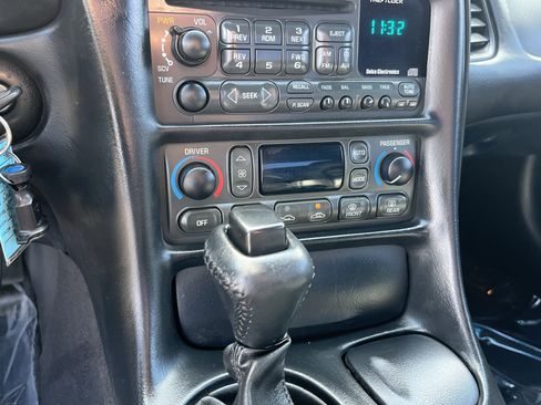 Used 2003 Chevrolet Corvette Convertible w/ Preferred Equipment Group1 image 21