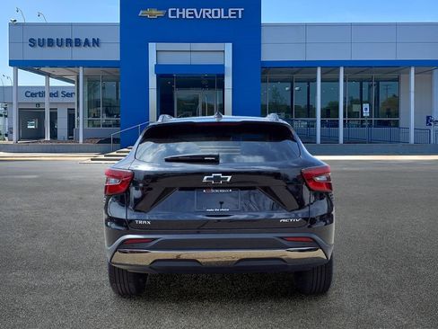 New 2026 Chevrolet Trax ACTIV w/ Driver Confidence Package FWD image 5